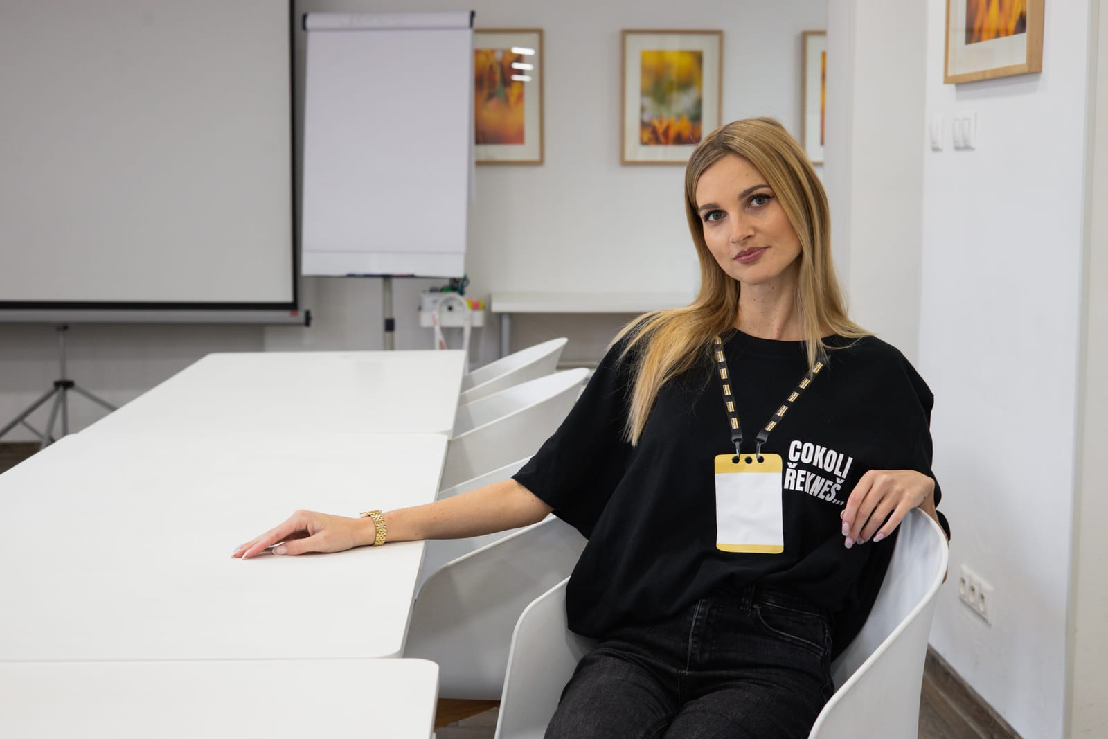 Triko s visačkou